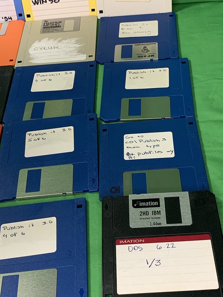 FUJIFILM & IMATION FLOPPY DISKETTES Pc Windows (25) & IOMEGA ZIP 100 (1) USED