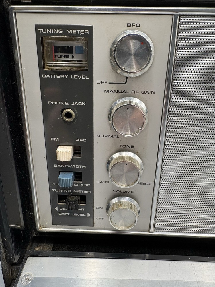 Vintage Zenith Royal 7000 Solid State Transoceanic Multiband Radio *Pre Owned*