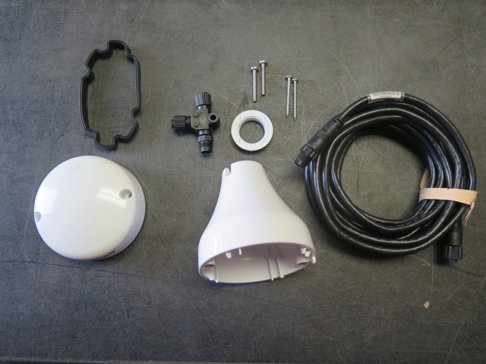 SIMRAD GPS ANTENNA GS25 000-11043-002 (O3D)