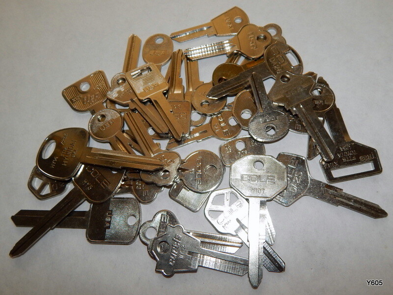 Large Mixed Lot Cloe Key Blanks