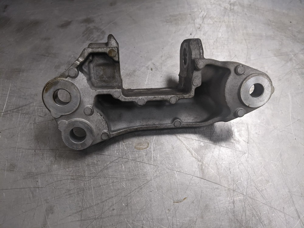 Accessory Bracket From 2014 Nissan Pathfinder 3.5