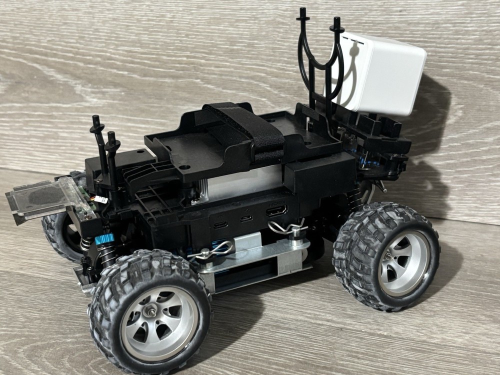 AWS DeepRacer Fully Autonomous 1/ 18th Scale Race Car ONLY for Developers