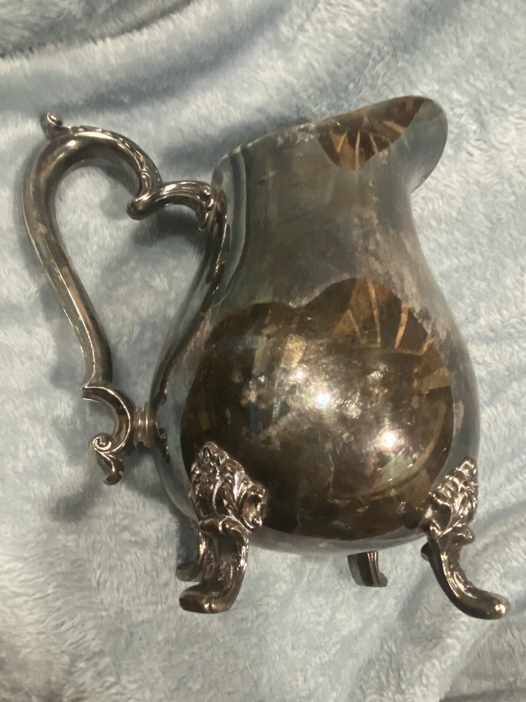 Vintage Oneida Water Pitcher U.S.A. Silver plated