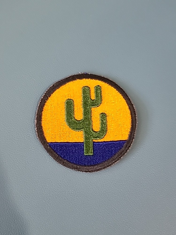 103rd Infantry Division-Cut Edge-Snow Back Patch---------------Original WW-II*