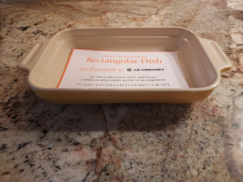Le Creuset  Rectangular Baking Dish 9.5" x 6.5" Yellow Microwave Oven New