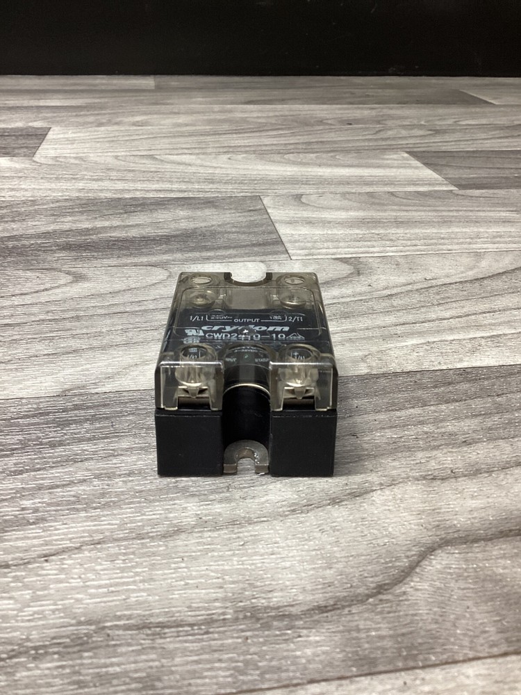 Crydom CWD2410 10A 240VAC Solid State Relay #136N4