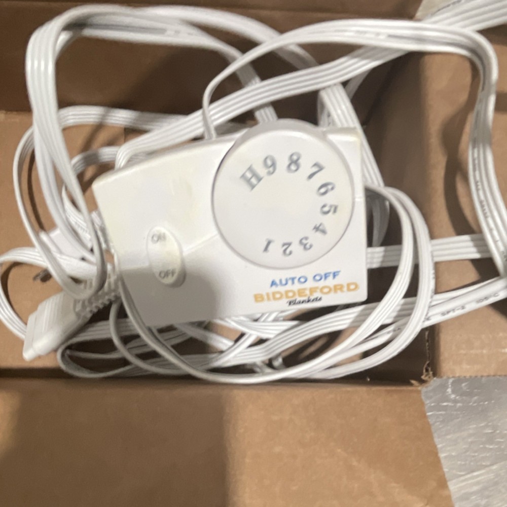 Biddeford Blankets Bed Sheet Clip Auto Off White Plastic