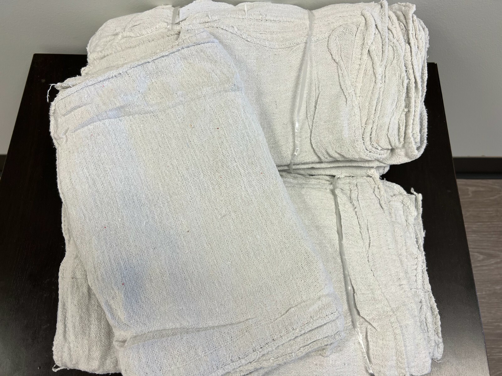 1000 PIECES NEW WHITE INDUSTRIAL SHOP RAGS CLEANING TOWELS 14x14 inches