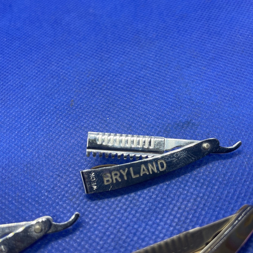 straight razor brooch pins