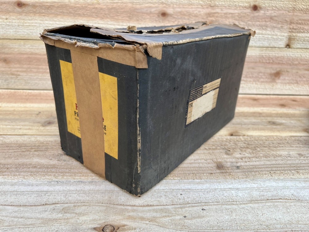 Vintage Kodaslide Model 1A Slide Projector Case AND Original Packaging
