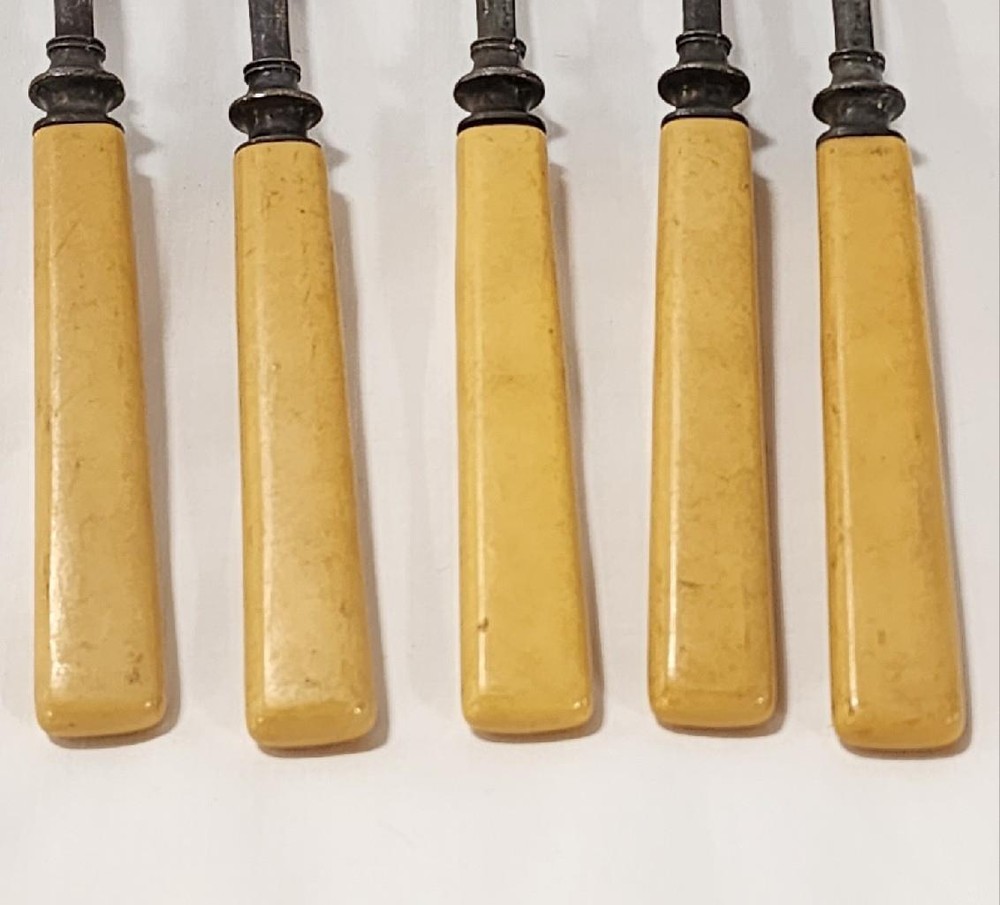 23 Pcs Vintage Bakelite Handle Flatware Mixed Lot