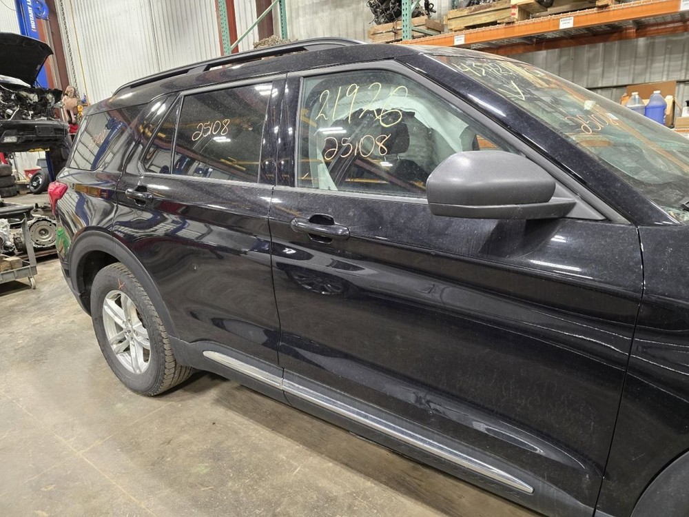 Camera/Projector Camera Windshield Mounted Fits 20-24 AVIATOR 1550915