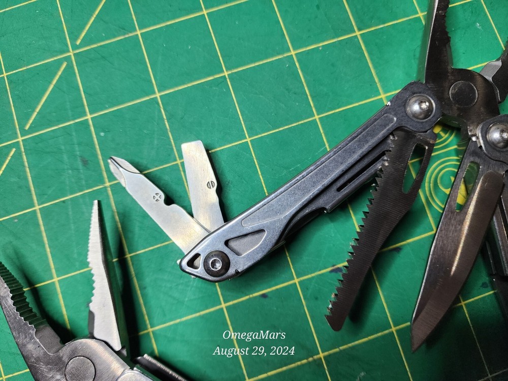Leatherman Sidekick one at random xONE(1)