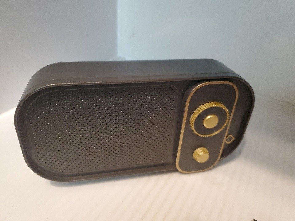 "Back In My Day" -- Retro Bluetooth Speaker with USB Cable.