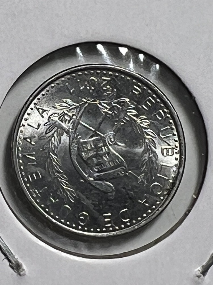Guatemala 5 Centavos 2011 Copper-Nickel AU