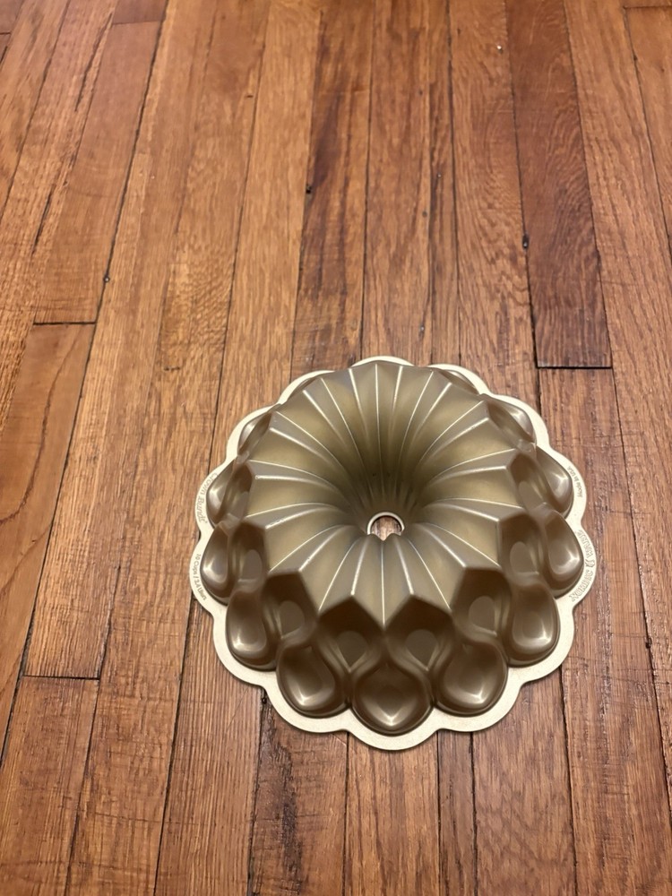 Nordic Ware Crown Bundt