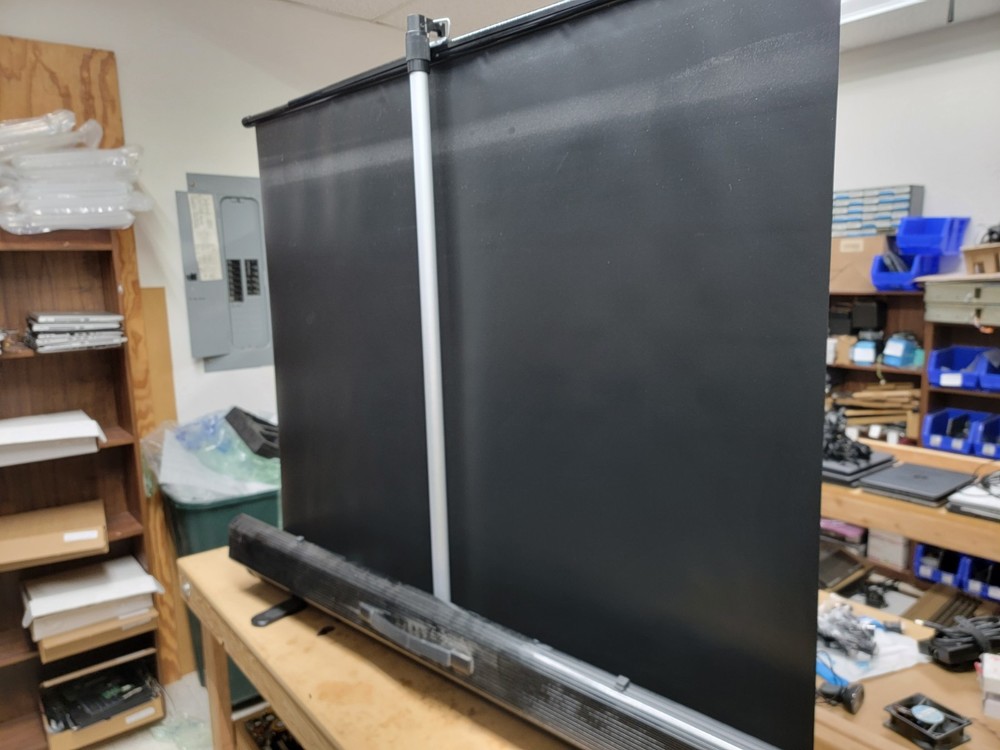 Draper Road Warrior Projection Screen (48"x36")