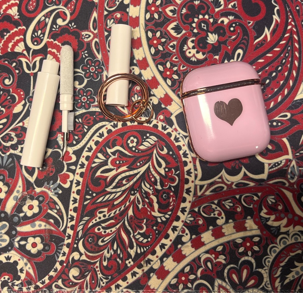 Airpod case for generation 1 & 2 includes cleaning tool and key ring
