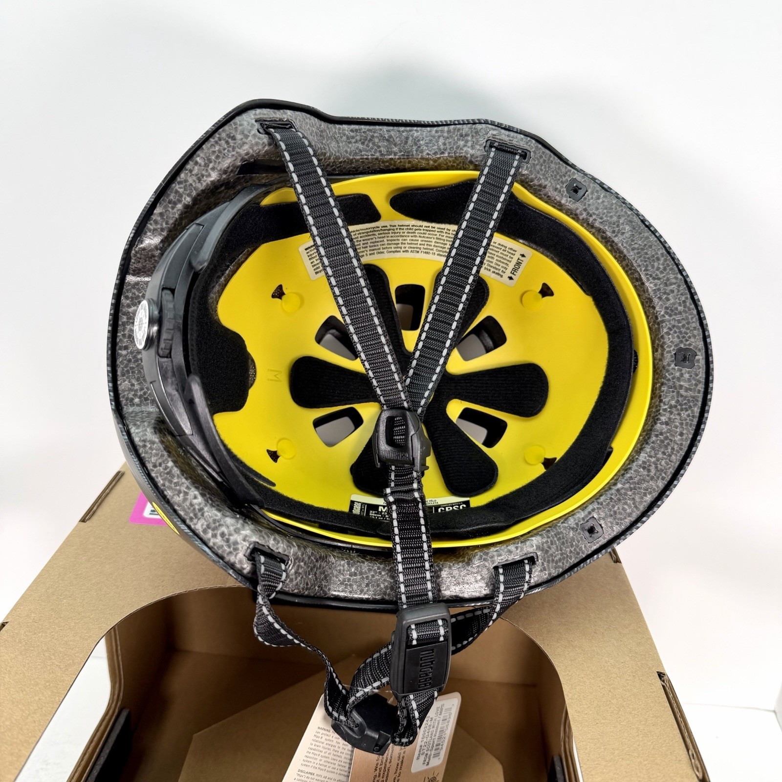 Nutcase - Medium - MIPS Helmet - From Scotland With Love - 22”-23.5” - NWT