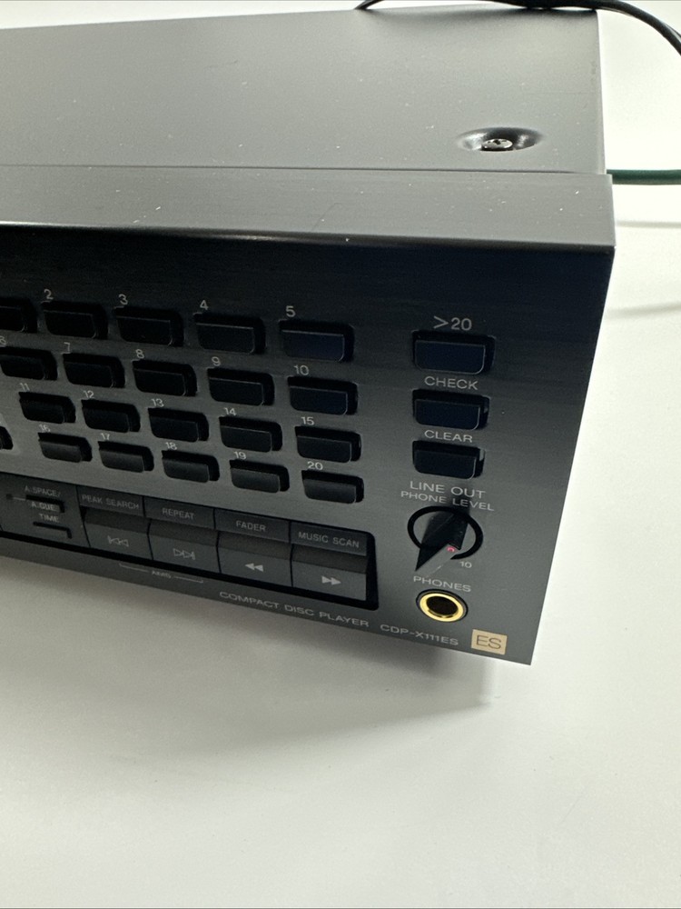 Sony CDP X111ES High Density Digital Sync CD player , Works!