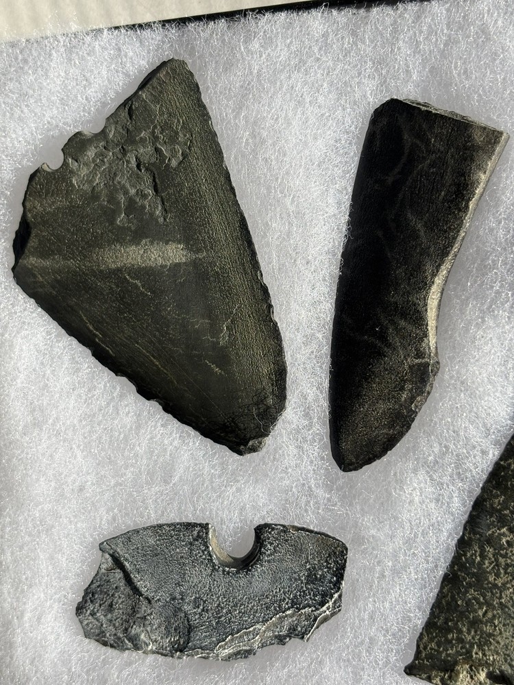 5 Stone Artifacts Biface Prehistoric Projectile Points, Scraper Basalt/Chert
