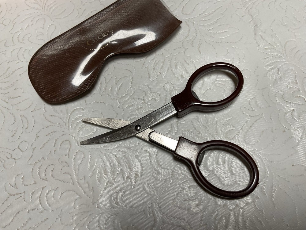 Scissors LOT - Wiss Pinking Shears, Folding Scissors And Embroidery Scissors