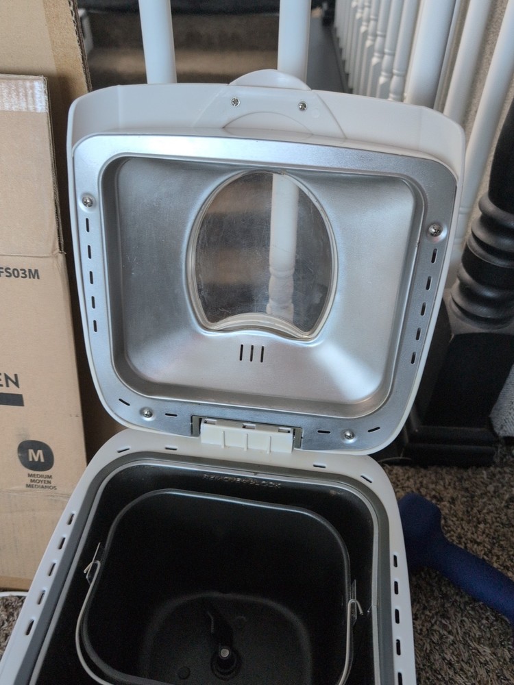 SUNBEAM ELECTRIC PROGRAMMABLE 2LB BREADMAKER Nice Shape! See Pics!