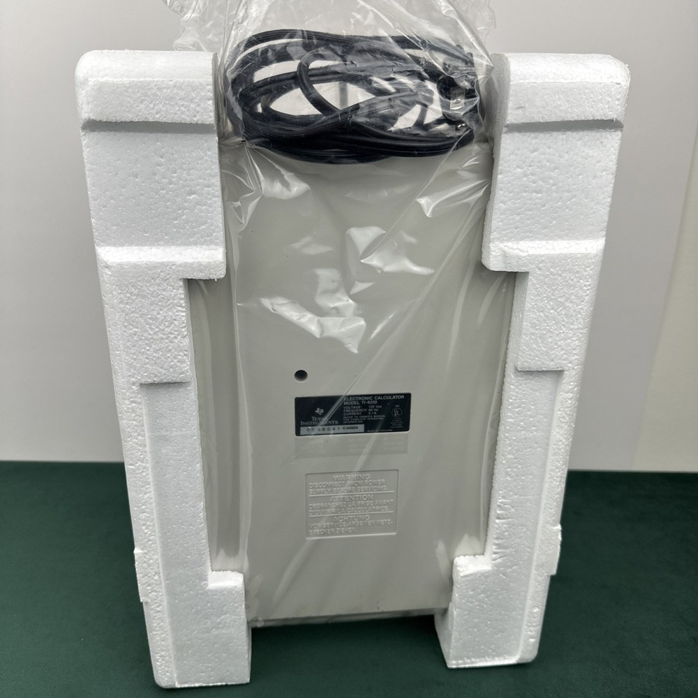 Texas Instruments Model TI-8250 Electronic Calculator Works