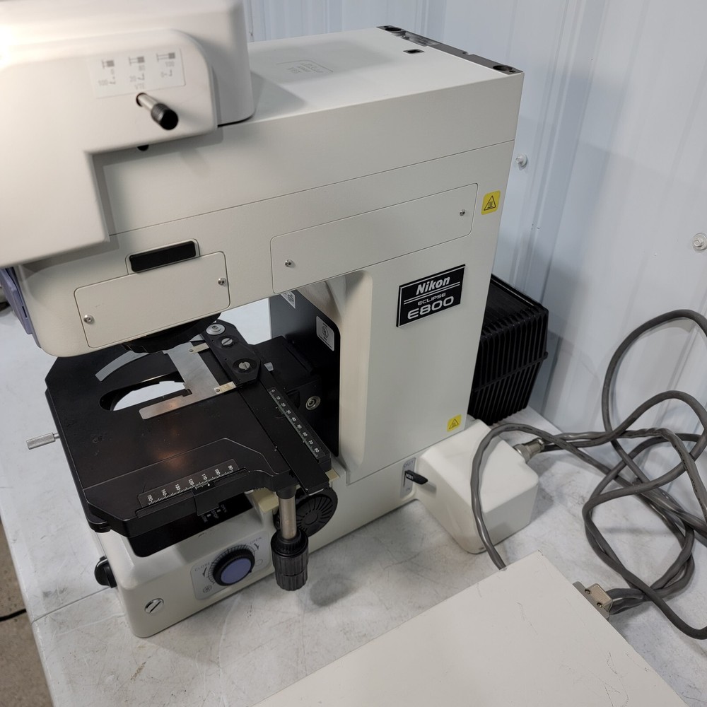Nikon DIC Eclipse E800 Microscope Trinocular Head w/ Power Unit, Eyepieces, Lamp