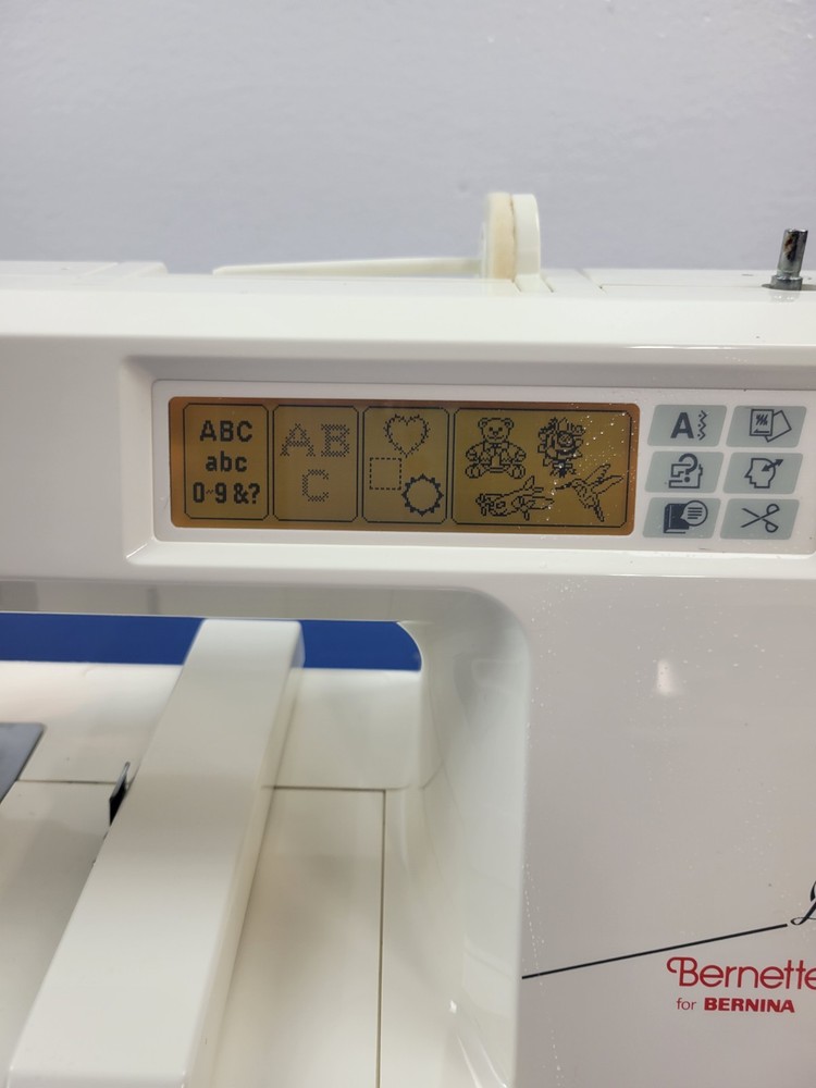 Bernina Bernette Deco 600 Digital Embroidery Sewing Machine