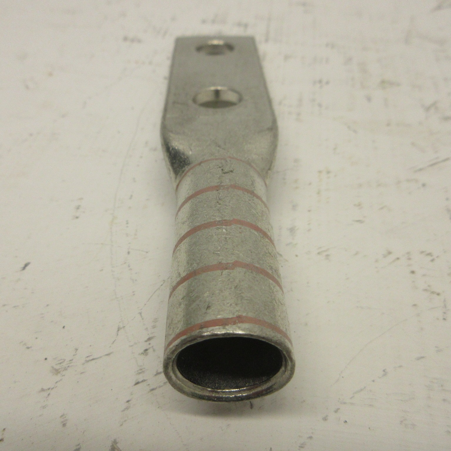 NEW Burndy YAZ31-2NTC-FX 2 Hole Crimp Lugs 250 637/24 White Die NNB (LOT OF 6)