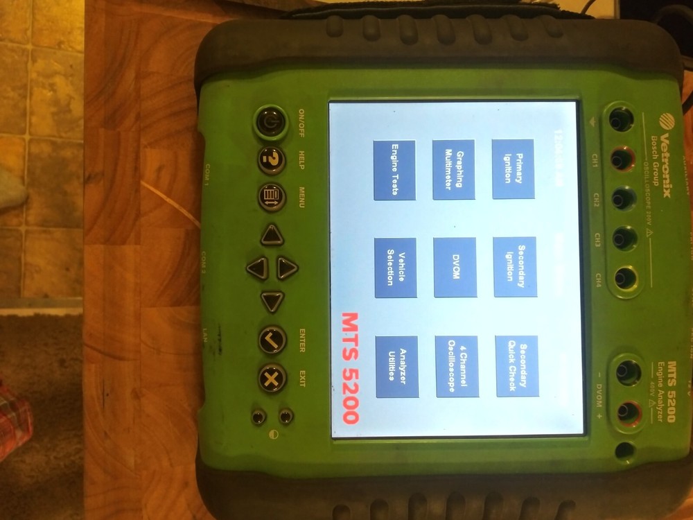 Bosch Vetronix MTS 5200 Engine Analyzer DVOM Oscilloscope