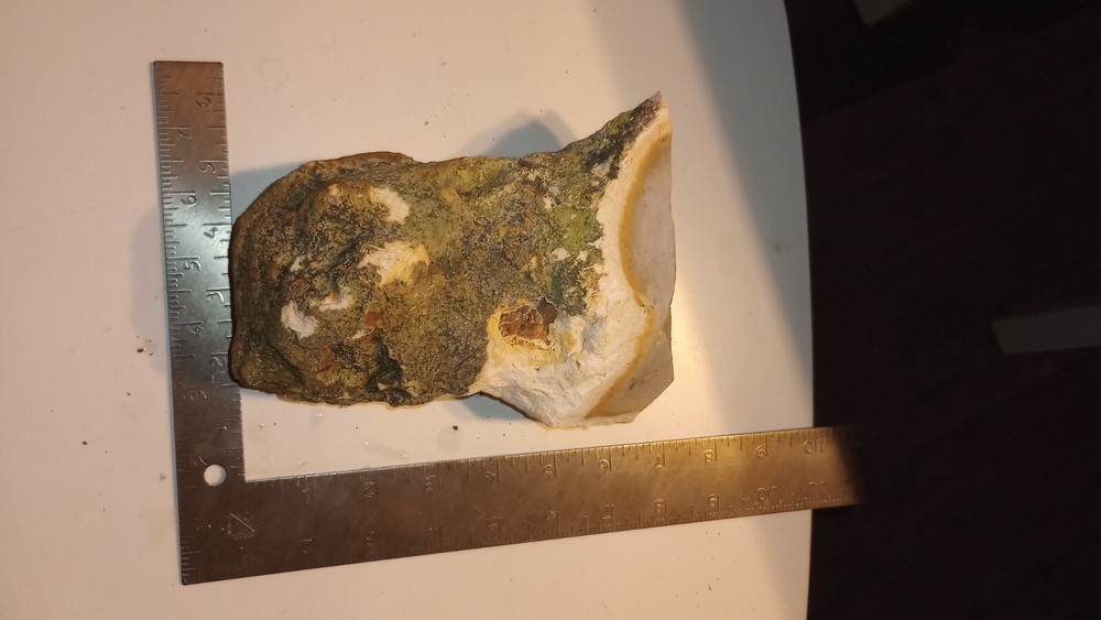 flint knapping material (flint boulders)