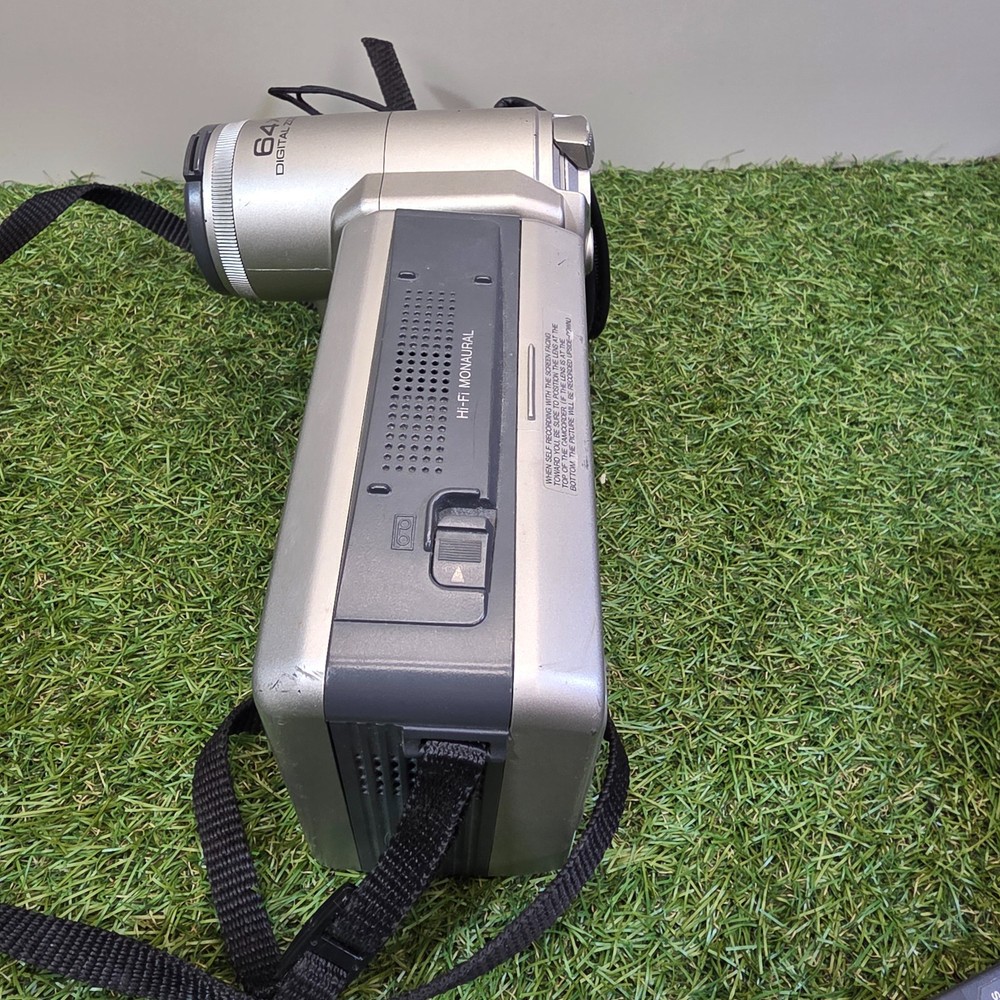Sharp Viewcam VL-E760 Video 8 Camcorder - Does Not Turn On