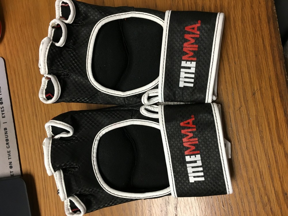 Title MMA Command Pro Fight Glove