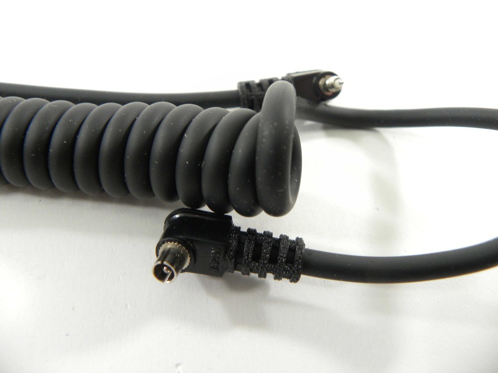 Vivitar PC-31 1m Coiled Shutter Cord