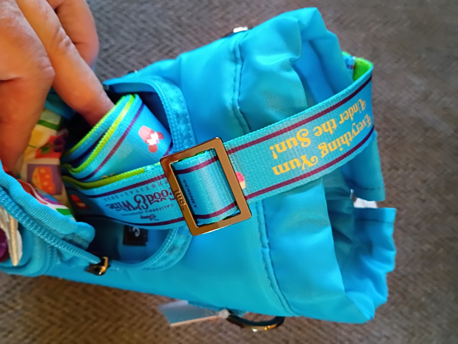 2025 Disney Parks Lug Bottle Holder Crossbody Bag DCA Food & Wine Mickey NWT