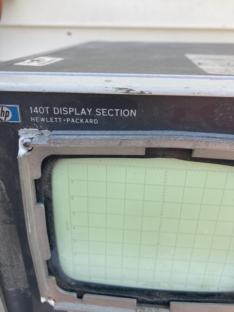 HP 140T - 8555A RF Section - 8552B IF Section. Hewlett Packard Spectrum Analyzer