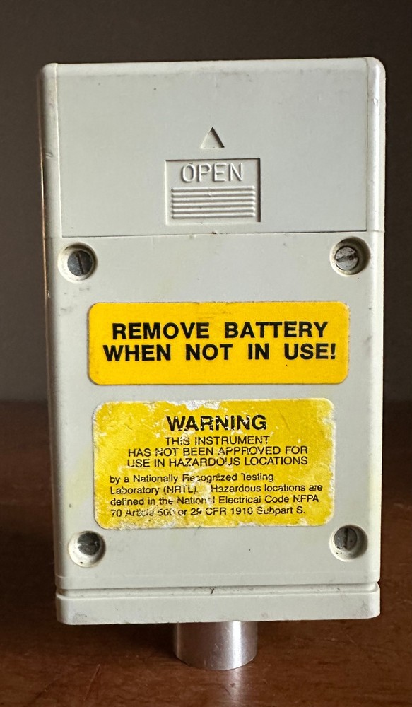 Lucas CEL Instruments Ltd. CEL-282 Acoustical Sound Level Calibrator