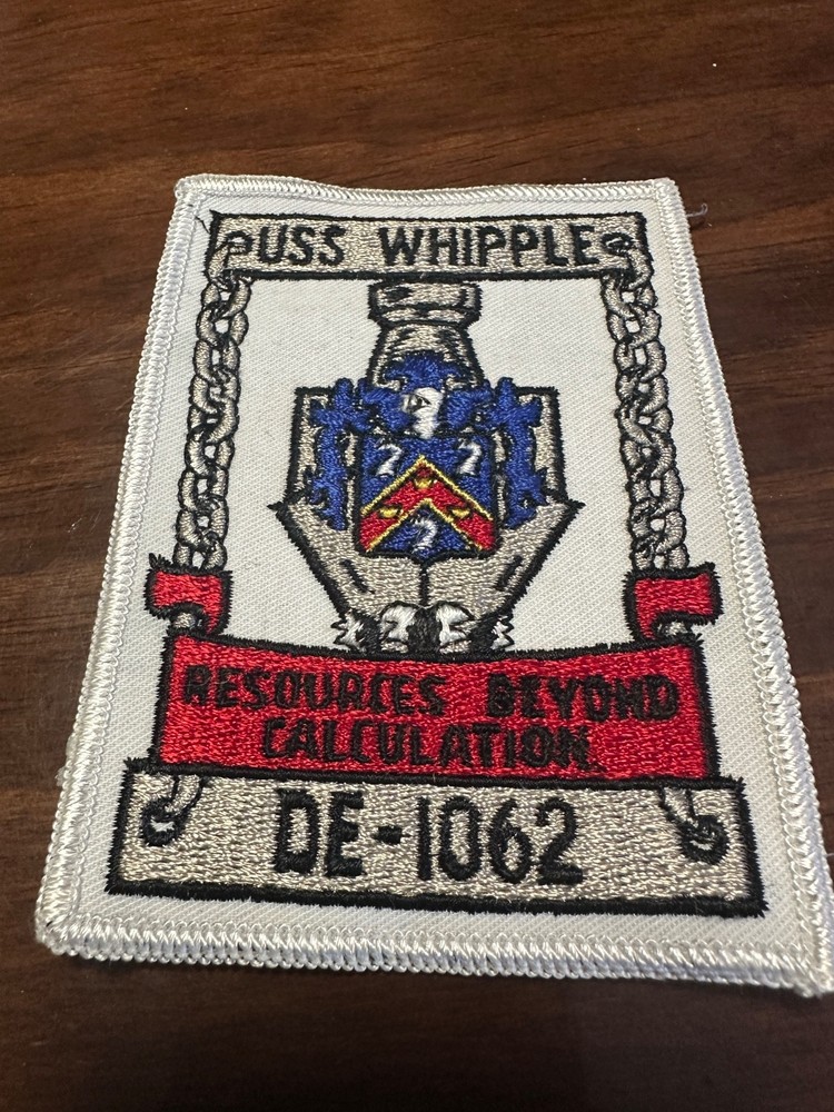 Vintage US Navy USS Whipple DE-1062 Ship Patch