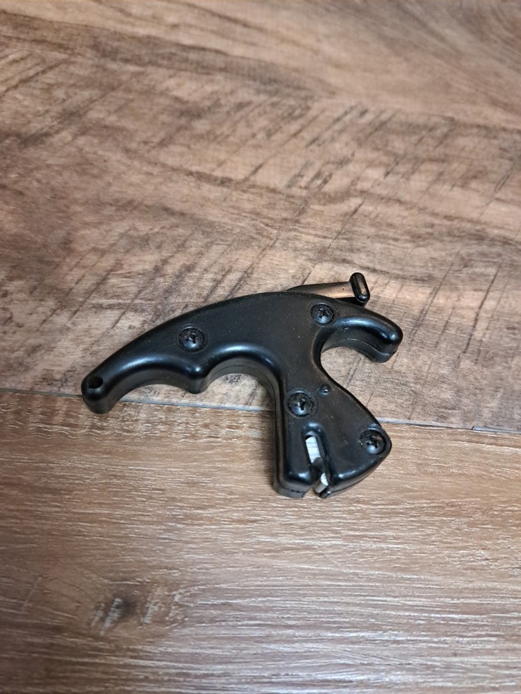 Pride Plastics Vtg. Archery Thumb Release