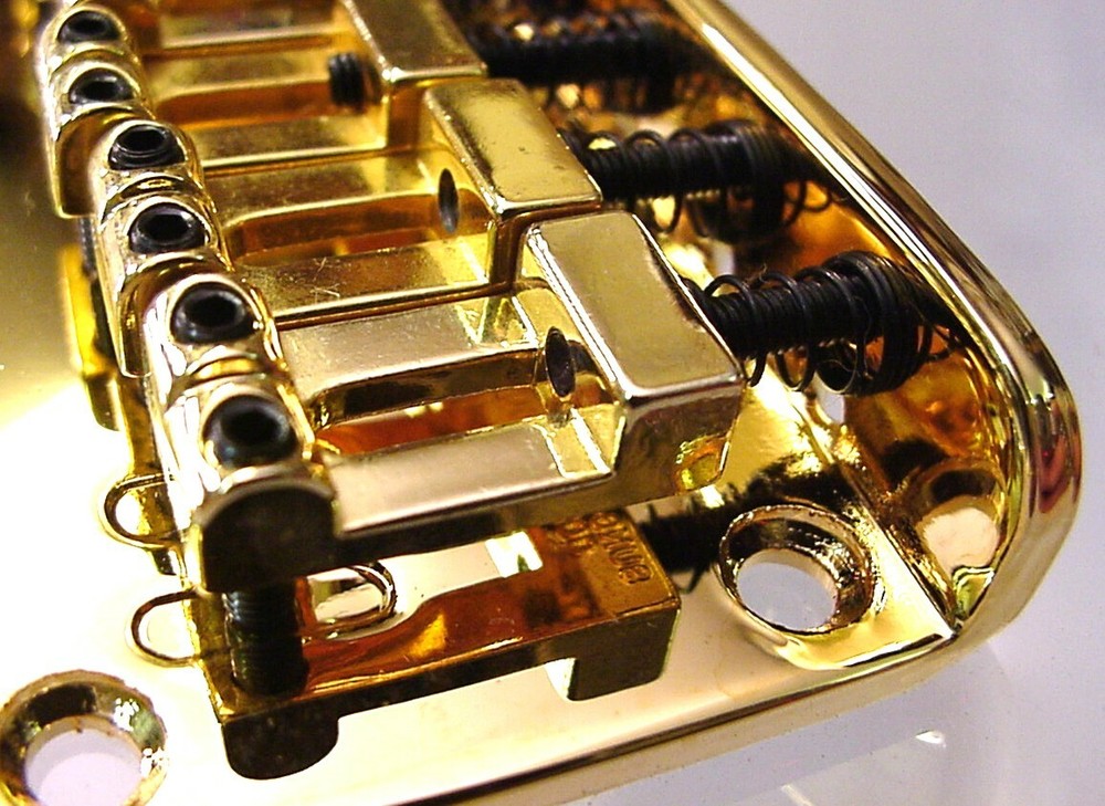 REPLACEMENT HARDTAIL ELECTRIC GUITAR BRIDGE GOLD