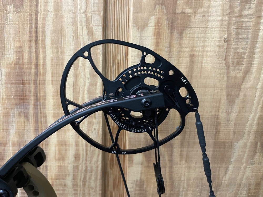 Darton Archery Consequence 31 60lb Flat Dark Earth Riser Black Limbs BRAND NEW