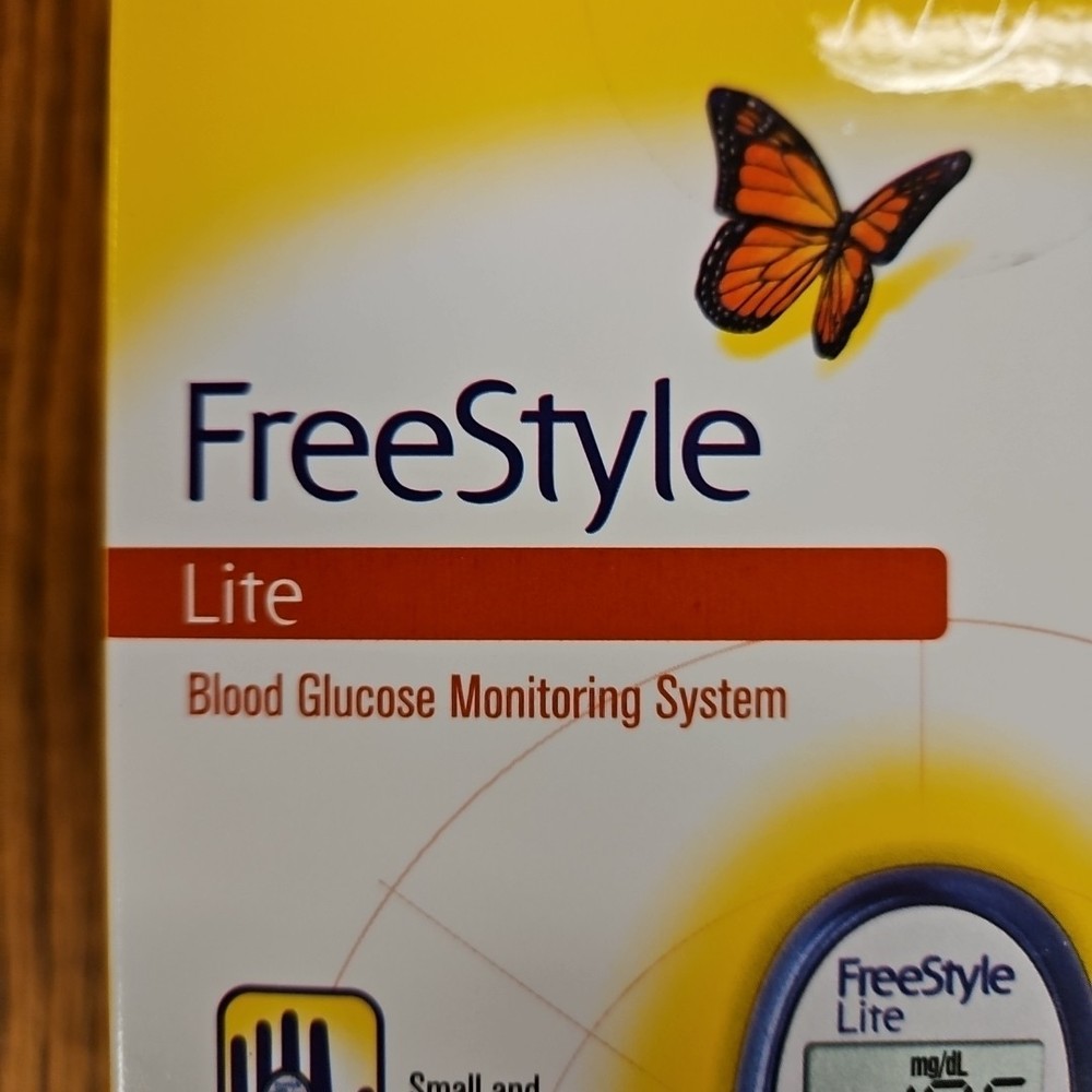 Freestyle Lite Meter Blood Glucose Monitoring System Tiny Sample No Coding