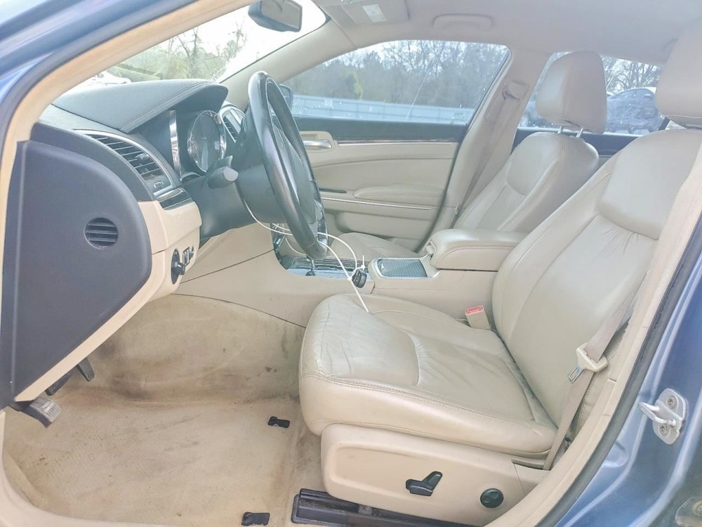 300 2011 Glove Box 4983856