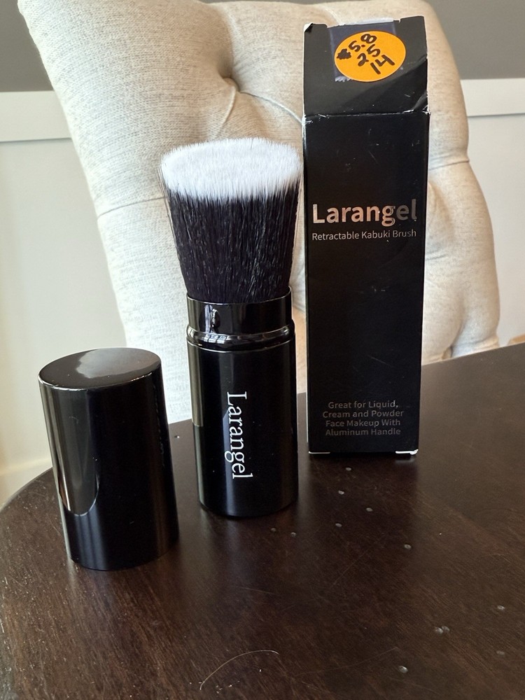 Larangel Retractable Kabuki Brush
