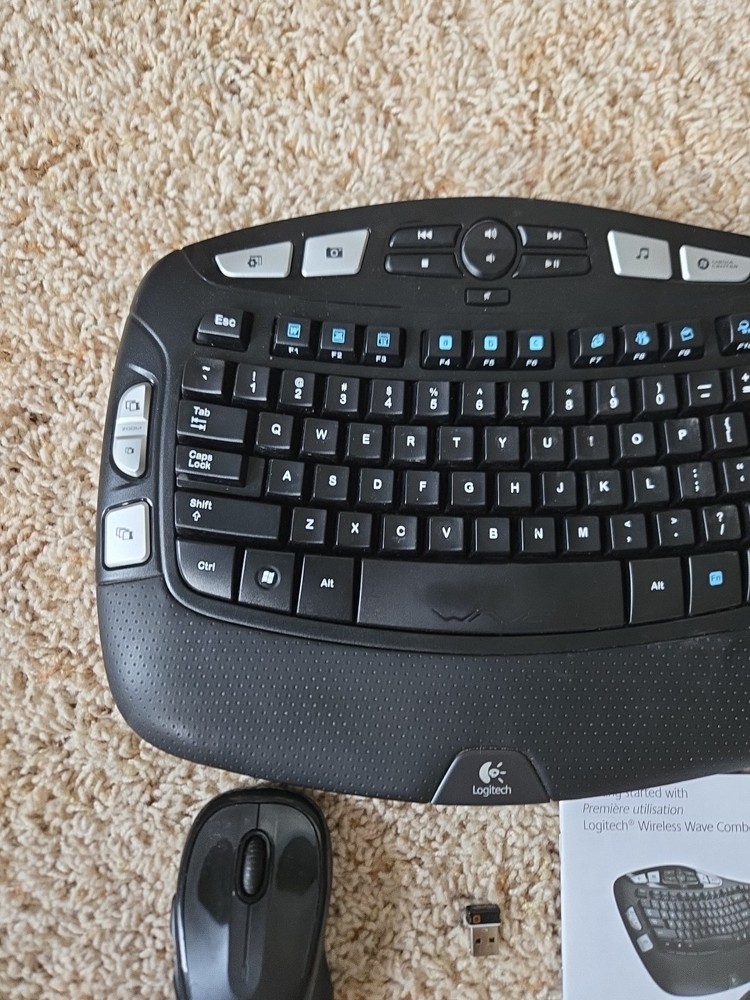 Logitech MK550 Comfort Wave Wireless Keyboard & Mouse Combo With Dongle Tested