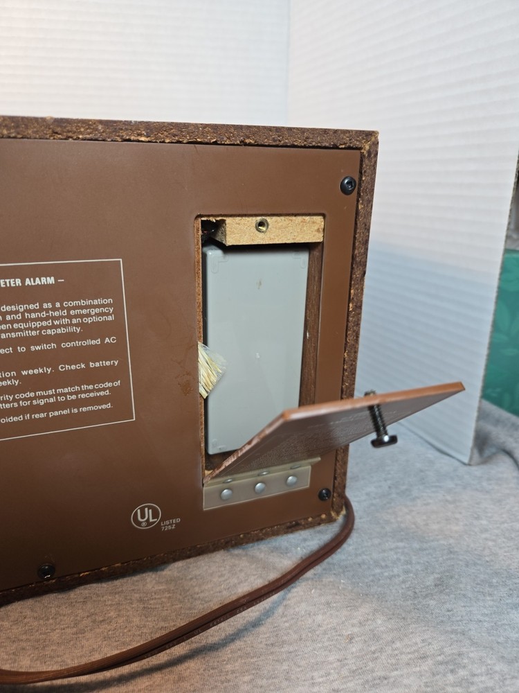 Vintage Amgard Perimeter Alarm Control Unit E 8496 Amway Security System