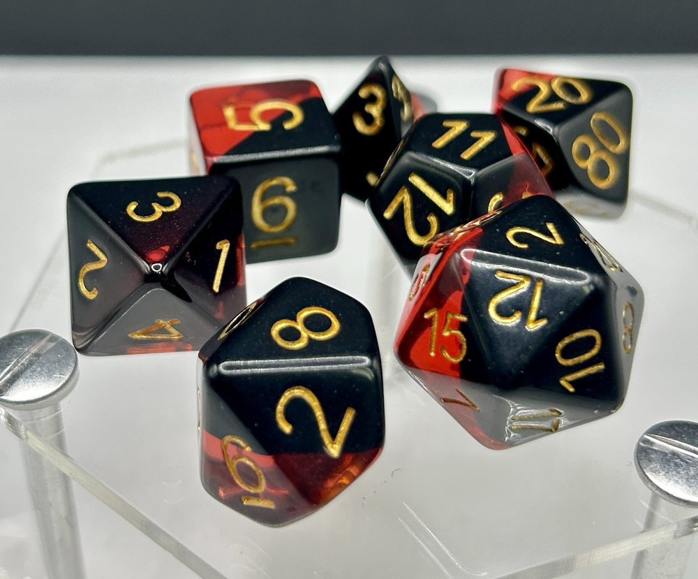 Sirius  Acererak's D&D :  Crystal  polyhedral dice Set Brimstone