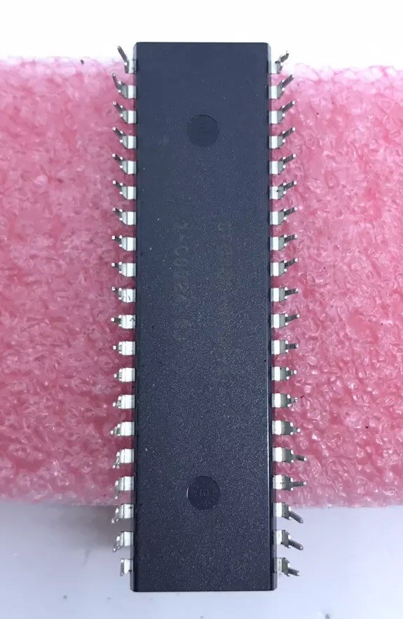 Atmel AT27C204890PU Program IC “New” -Free Shipping